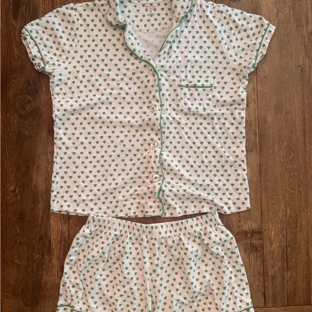 Roller Rabbit White Pajama Set with Green Heart Print